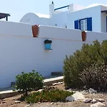H - Kamari Village Holiday home