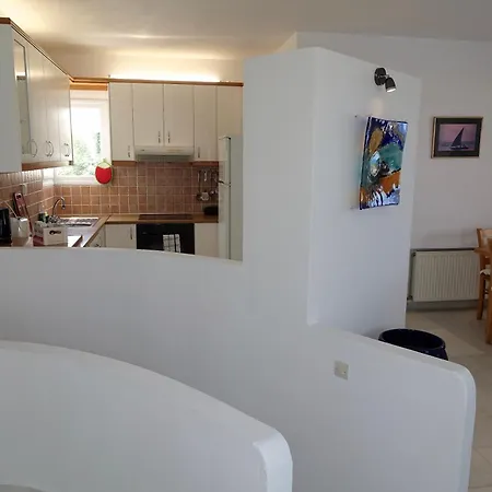 H - Kamari Village * Kastrákion