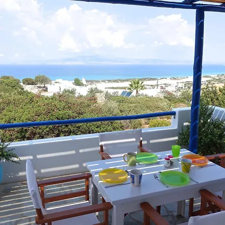 H - Kamari Village Tatil Evi *