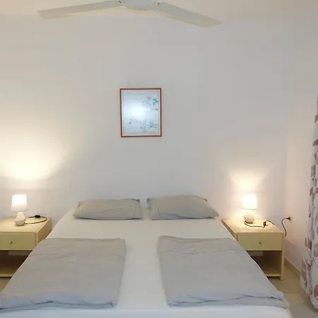 Tatil Evi H - Kamari Village *